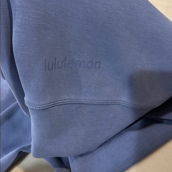 Lululemon Softstreme Perfectly Oversized Cropped Crew - Picture 4 of 4